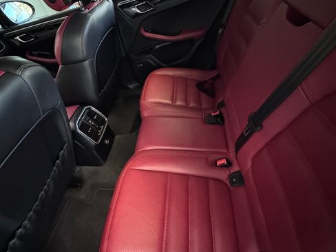 Used 2018 Porsche Macan GTS image 2