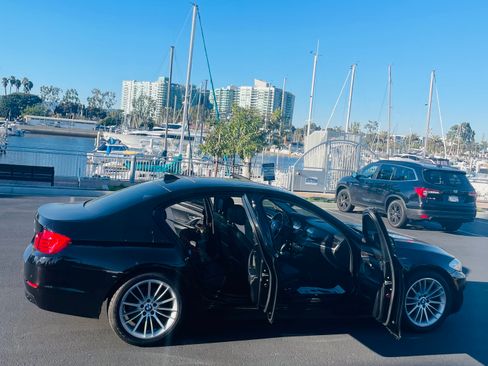 Used 2011 BMW 528i Sedan image 8