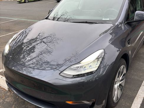 Used 2022 Tesla Model Y Long Range image 1