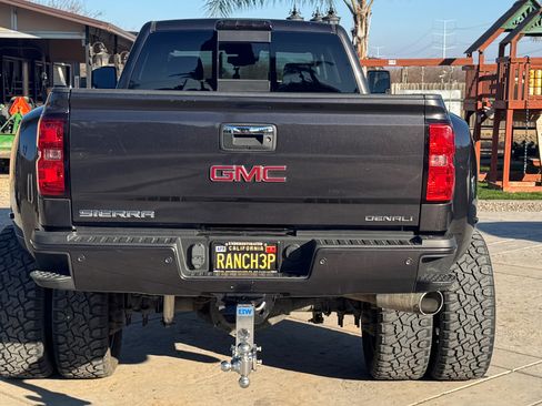 Used 2016 GMC Sierra 3500 Denali w/ Duramax Plus Package image 5