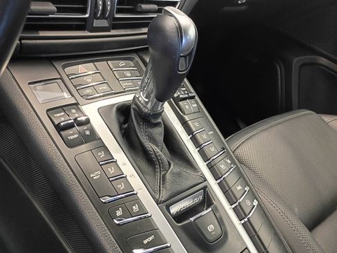 Used 2020 Porsche Macan S AWD/4WD image 11