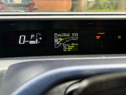 Used 2015 Toyota Prius C Two FWD image 16