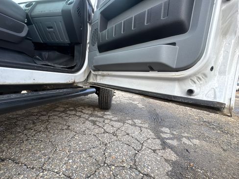 Used 2016 Ford F350 XL w/ Power Equipment Group AWD/4WD image 4