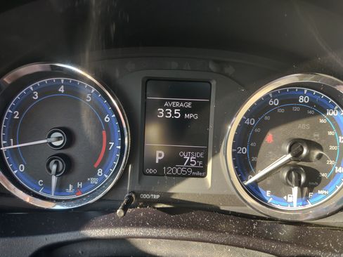 Used 2019 Toyota Corolla LE image 11