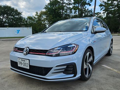 Used 2019 Volkswagen GTI SE w/ SE Experience Package image 4