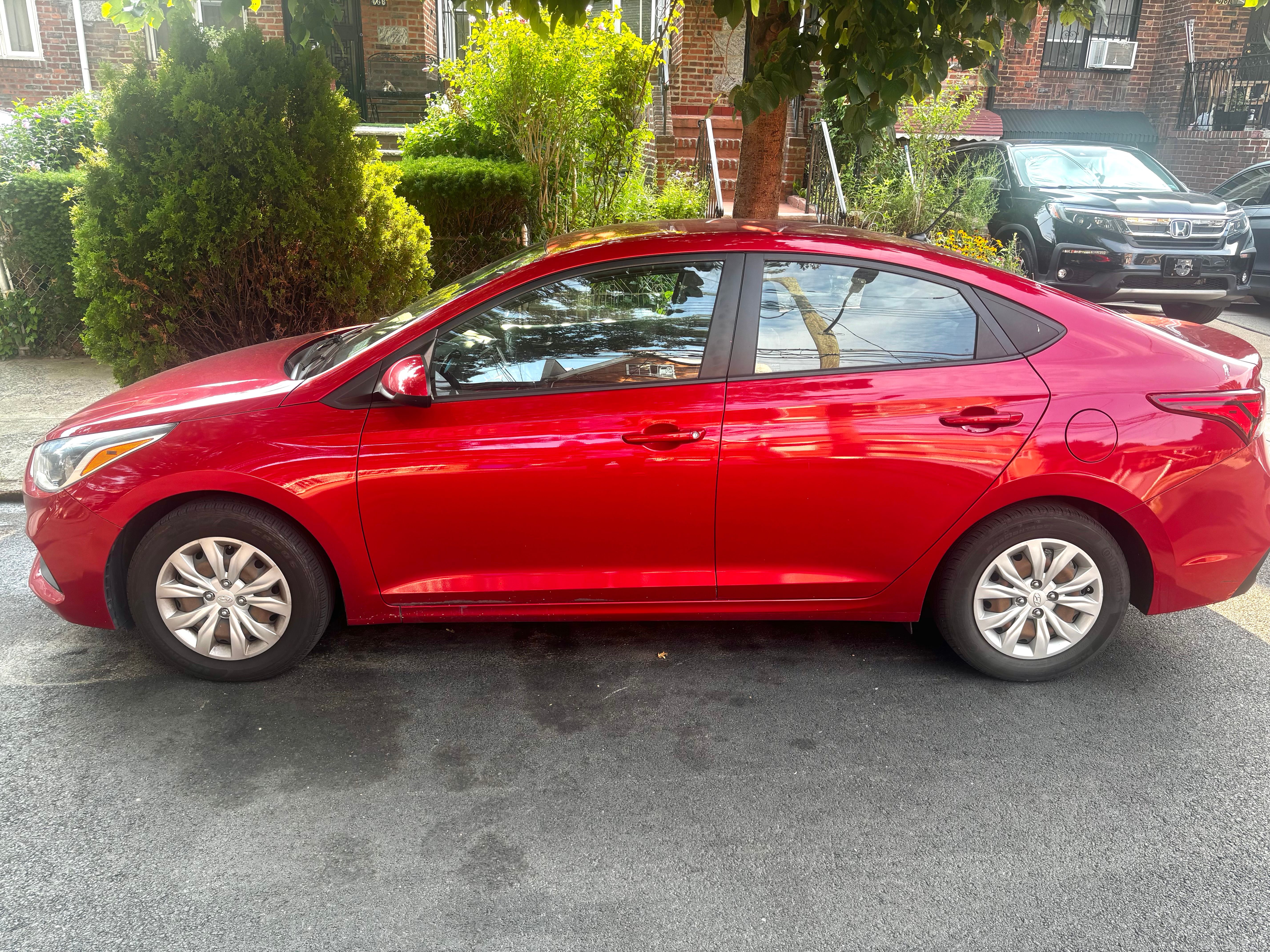 Used 2021 Hyundai Accent SE FWD image 4