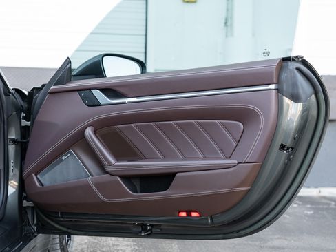 Used 2022 Porsche 911 Turbo S image 19