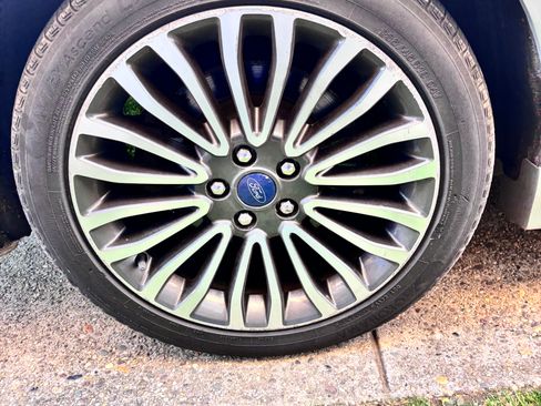 Used 2017 Ford Fusion Energi SE image 8