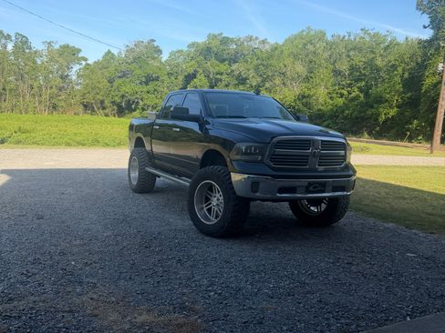 Used 2017 RAM 1500 Big Horn RWD image 5