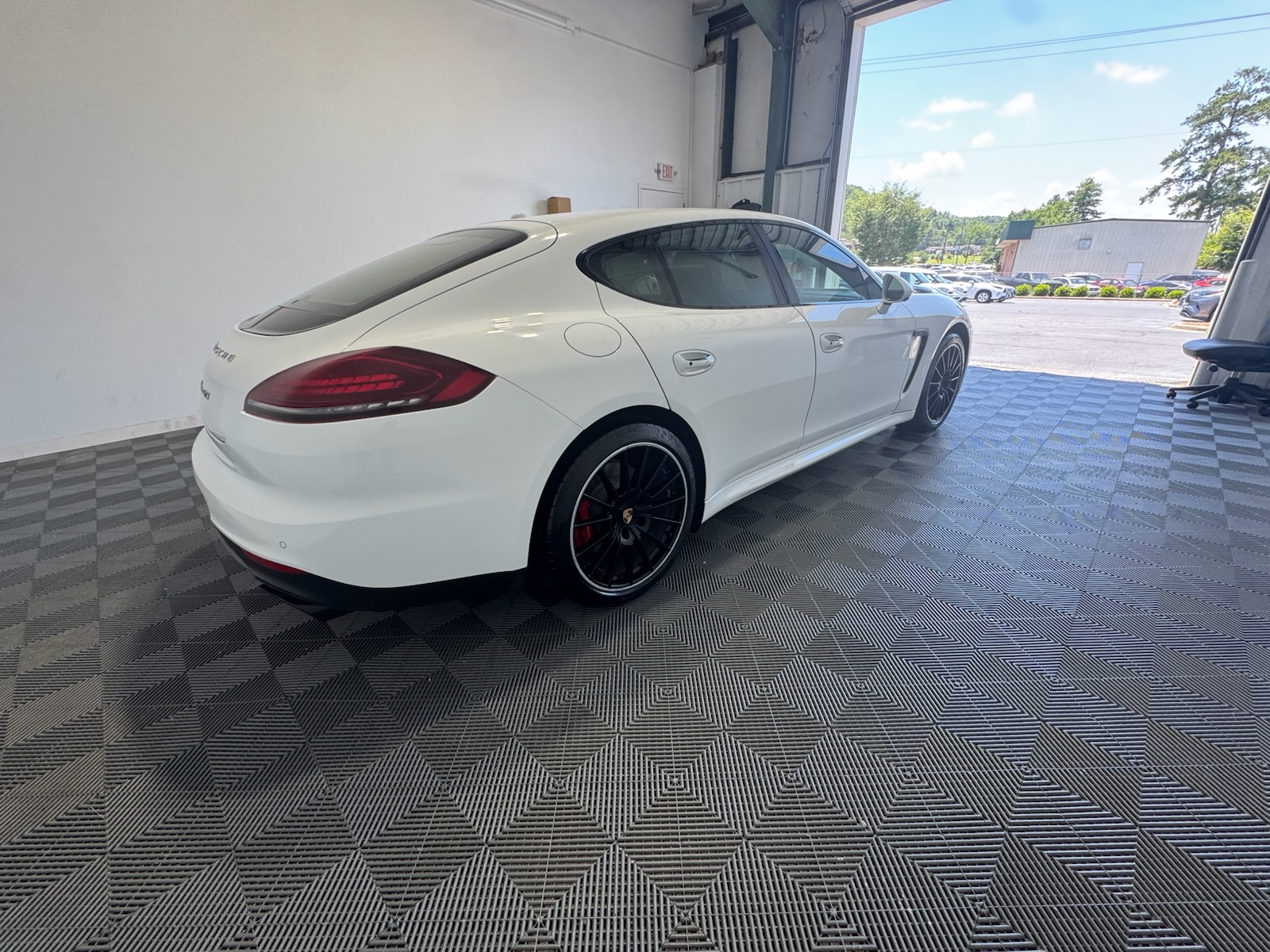 Used 2014 Porsche Panamera GTS AWD/4WD image 16
