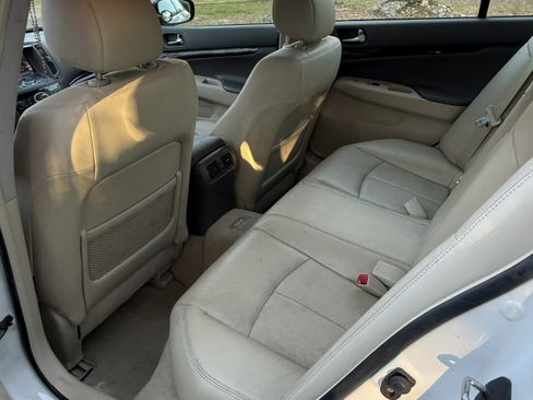 Used 2011 INFINITI G37 Journey w/ Premium Pkg image 13