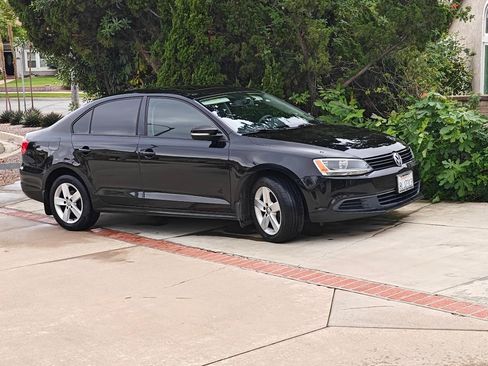 Used 2012 Volkswagen Jetta TDI image 6