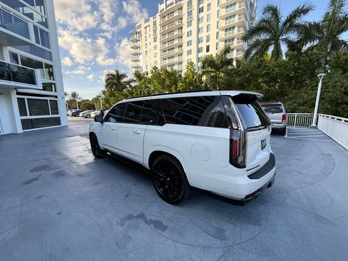 Used 2021 Cadillac Escalade ESV Sport Platinum w/ LPO, ONYX Package image 6