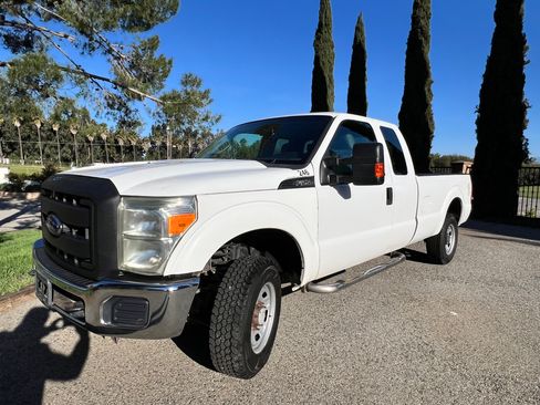 Used 2015 Ford F250 XL w/ Power Equipment Group image 2