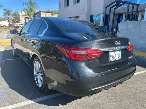 Used 2018 INFINITI Q50 Luxe w/ Essential Package (3.0T Luxe) image 9