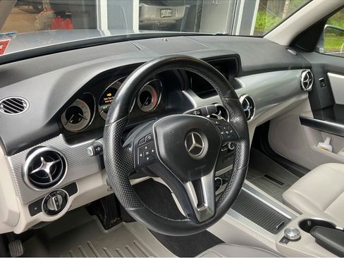 Used 2015 Mercedes-Benz GLK 250 BlueTEC 4MATIC image 8
