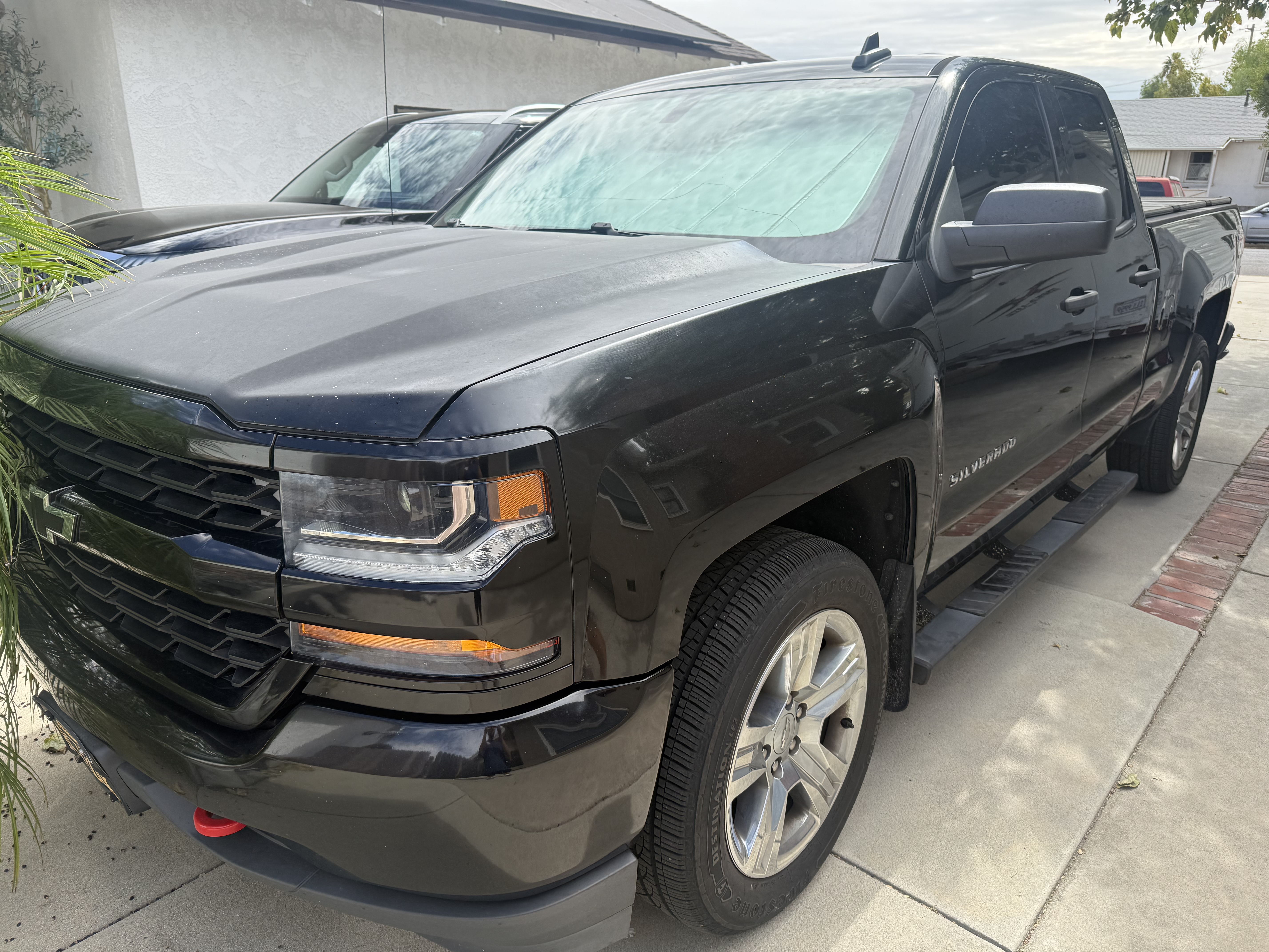 Used 2017 Chevrolet Silverado 1500 Custom w/ Custom Convenience Package RWD image 4