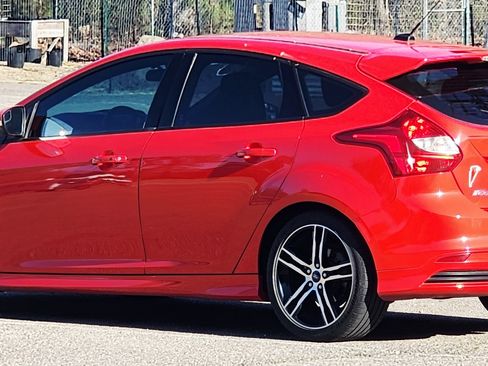 Used 2014 Ford Focus ST w/ Equipment Group 202A image 1