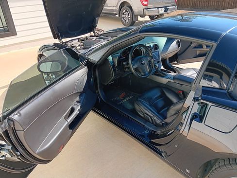 Used 2007 Chevrolet Corvette Coupe image 9