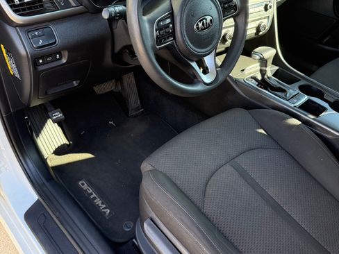 Used 2018 Kia Optima LX image 6