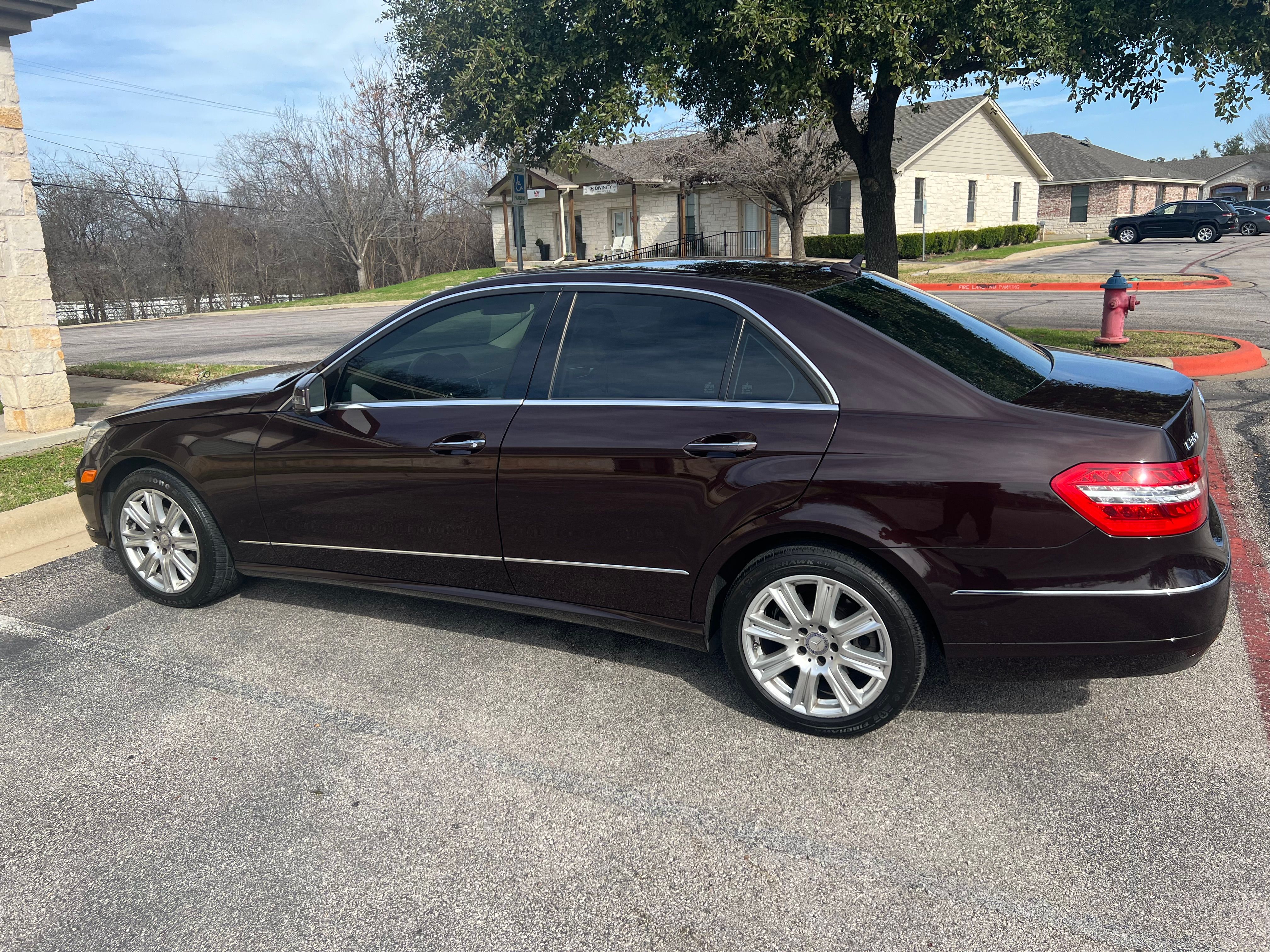 Used 2013 Mercedes-Benz E 350 Sedan image 5