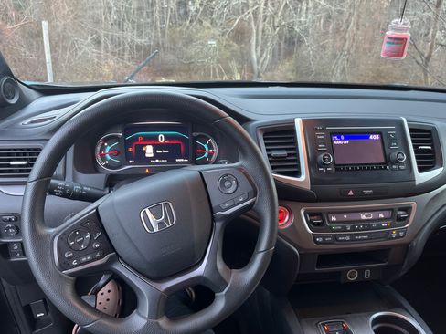 Used 2019 Honda Passport Sport image 15