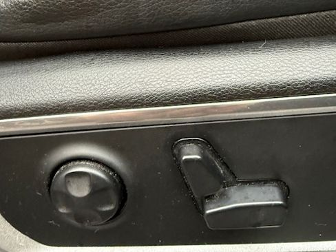 Used 2020 RAM 1500 Laramie image 10