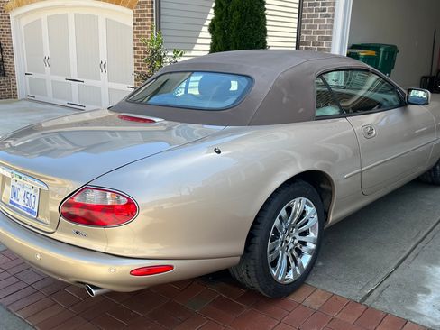 Used 2002 Jaguar XK8 Convertible image 14