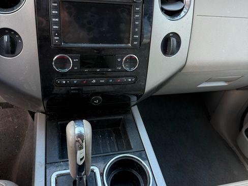 Used 2012 Ford Expedition EL Limited image 8