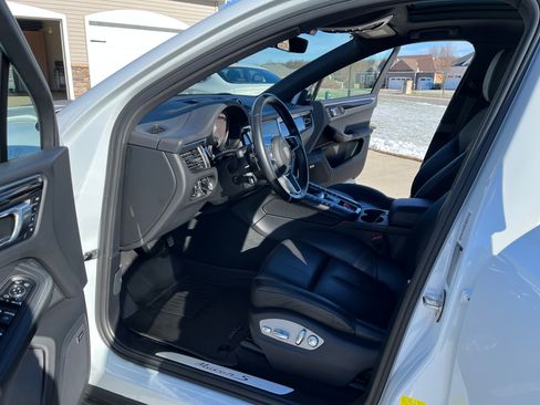 Used 2021 Porsche Macan S image 11