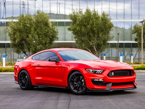 Used 2017 Ford Mustang Shelby GT350 w/ Electronics Package image 2