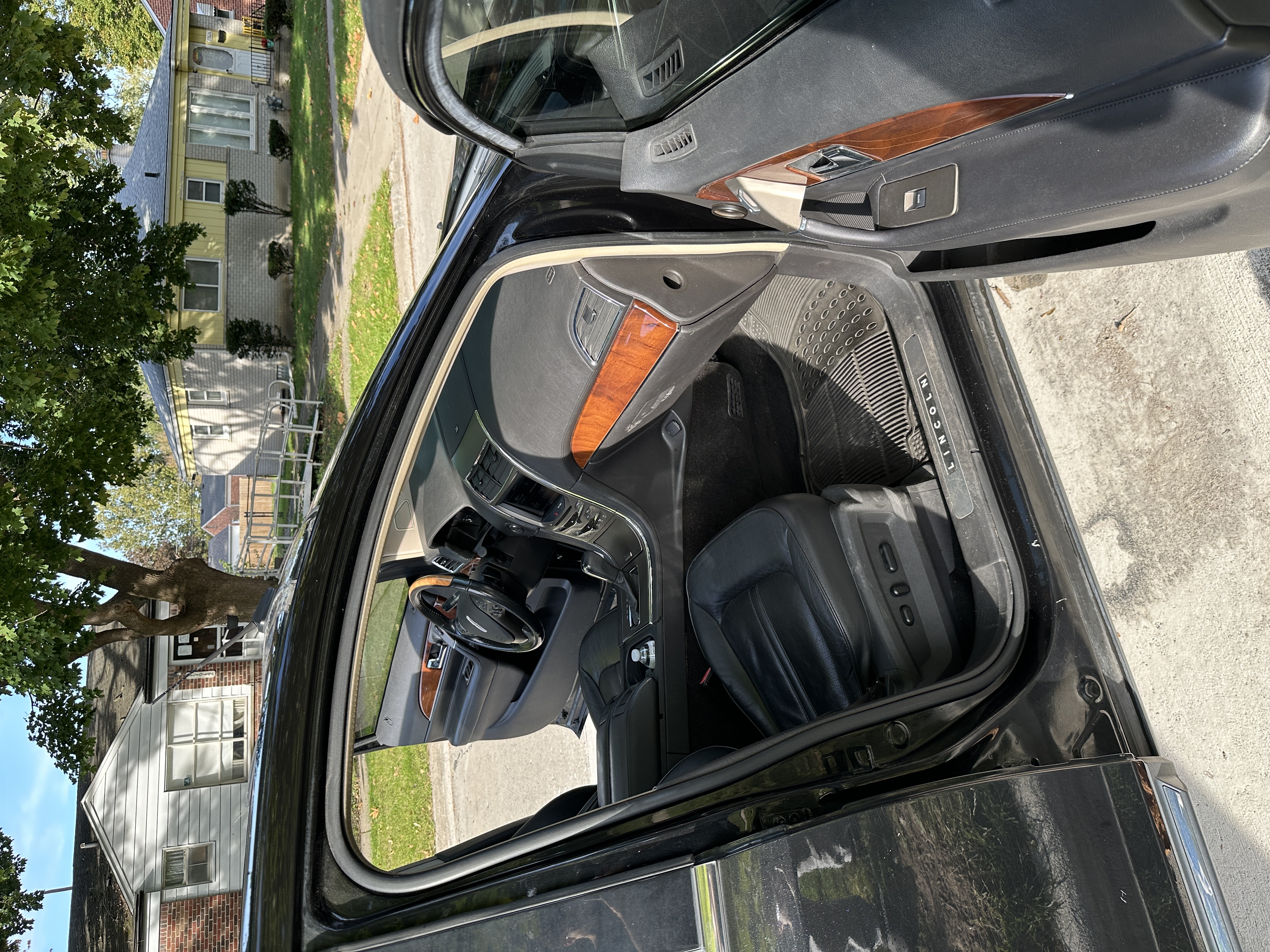 Used 2013 Lincoln MKX AWD image 17