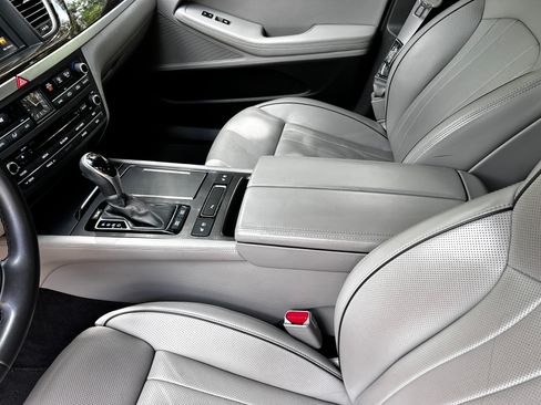 Used 2016 Hyundai Genesis 3.8 w/ Option Group 03 RWD image 15