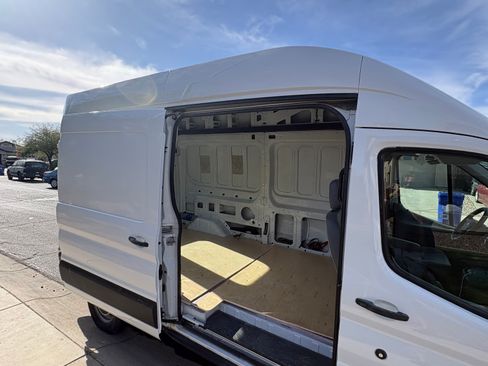 Used 2016 Ford Transit 250 148 High Roof image 12