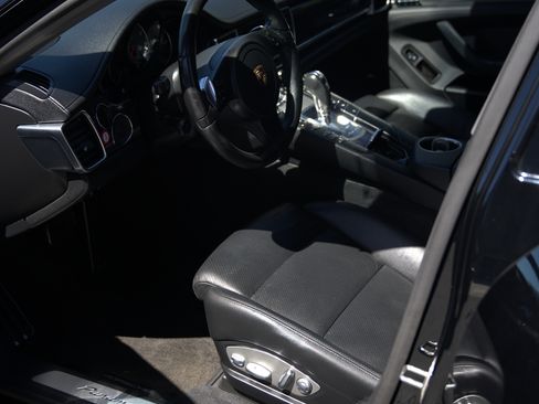 Used 2014 Porsche Panamera S RWD image 15
