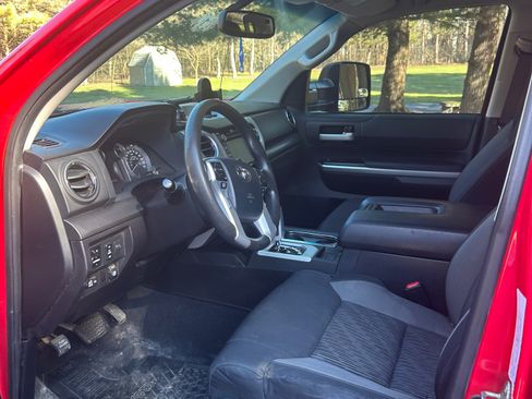 Used 2015 Toyota Tundra SR5 image 5