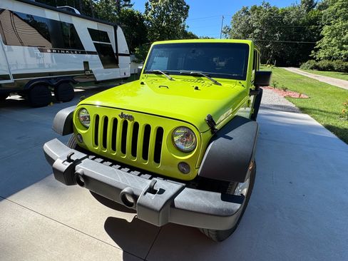 Used 2016 Jeep Wrangler Unlimited Sport w/ Quick Order Package 24S AWD/4WD image 1