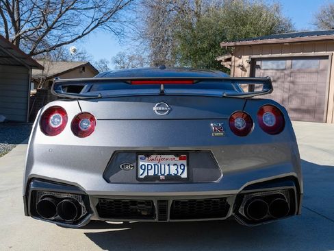 Used 2024 Nissan GT-R T-Spec Coupe 2D w/ Floor Mat Package image 13