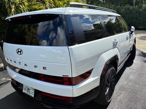 Used 2024 Hyundai Santa Fe Calligraphy image 4