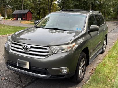Used 2012 Toyota Highlander SE