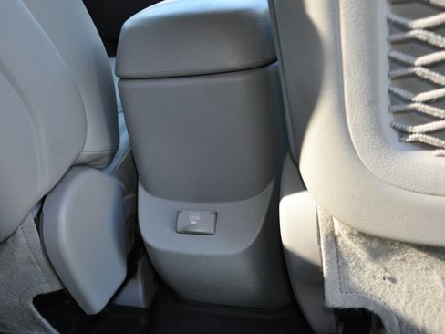 Used 2011 Toyota RAV4 Limited image 20