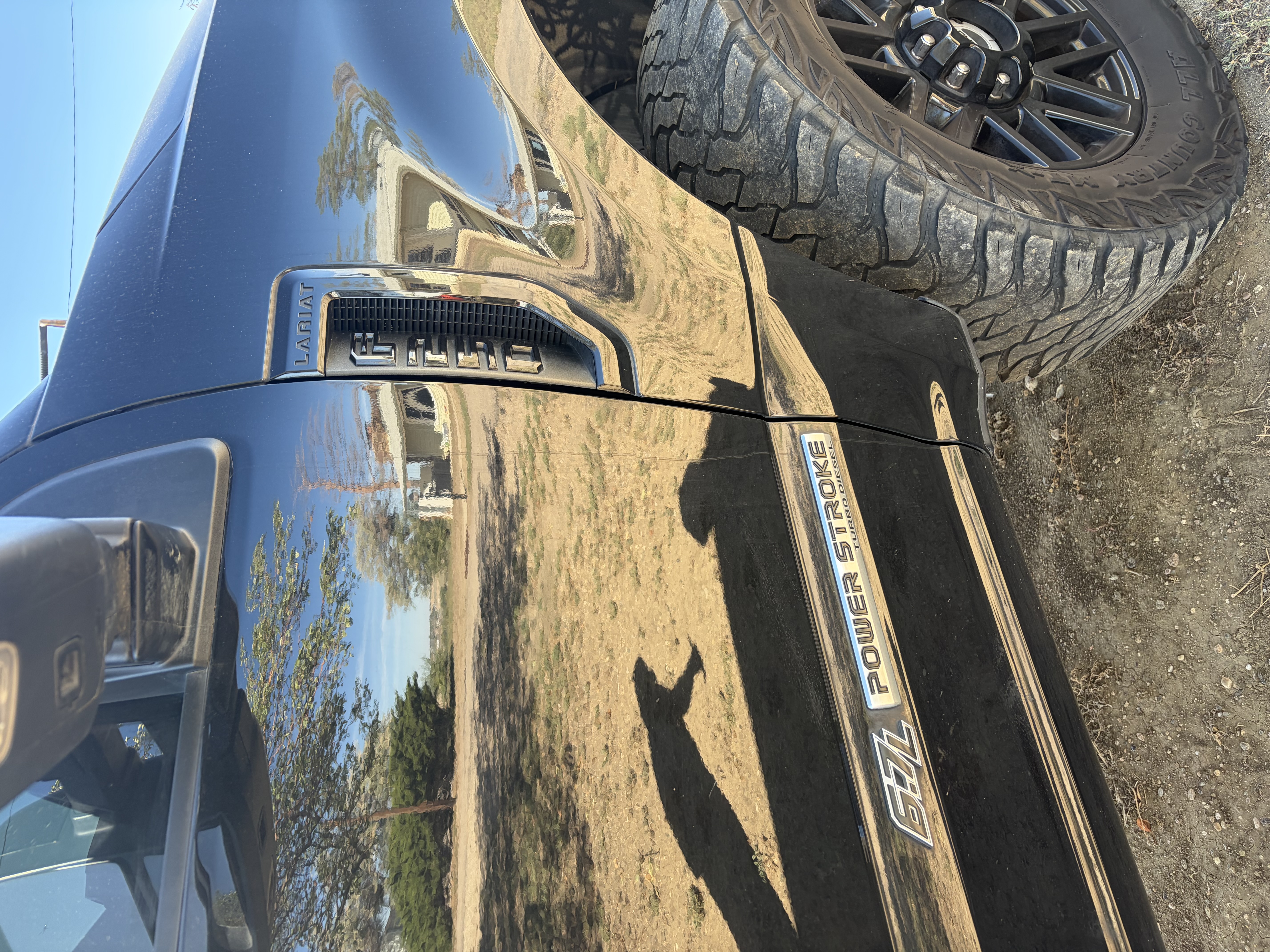 Used 2022 Ford F250 Lariat w/ Black Appearance Package AWD/4WD image 5