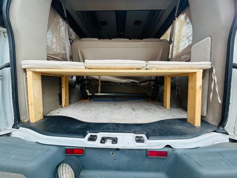 Used 2002 Chevrolet Express 1500 w/ LS Preferred Equipment Group image 20