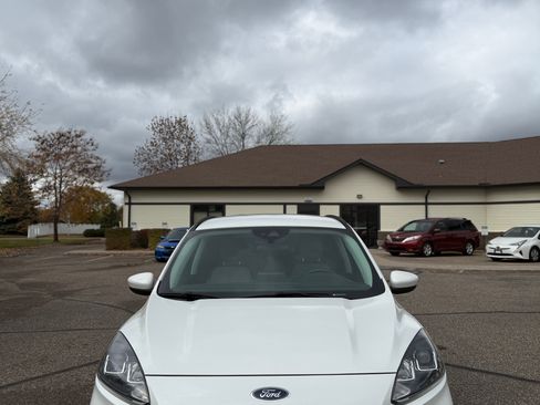 Used 2021 Ford Escape SEL image 4