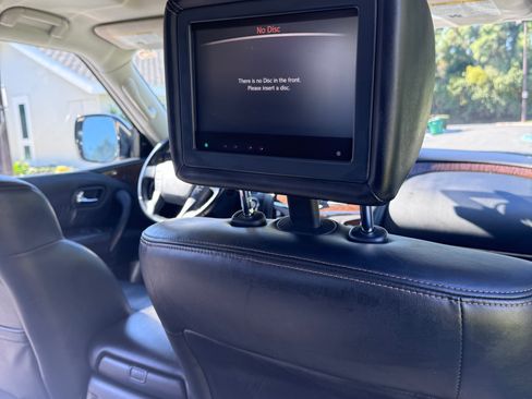 Used 2019 Nissan Armada Platinum w/ Interior Lighting Package image 10