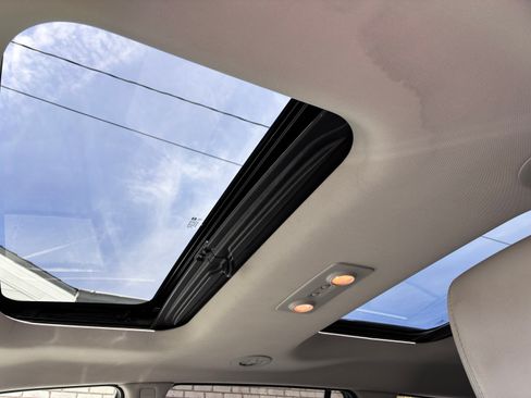 Used 2011 Buick Enclave CXL w/ Trailering Provision Package AWD/4WD image 10