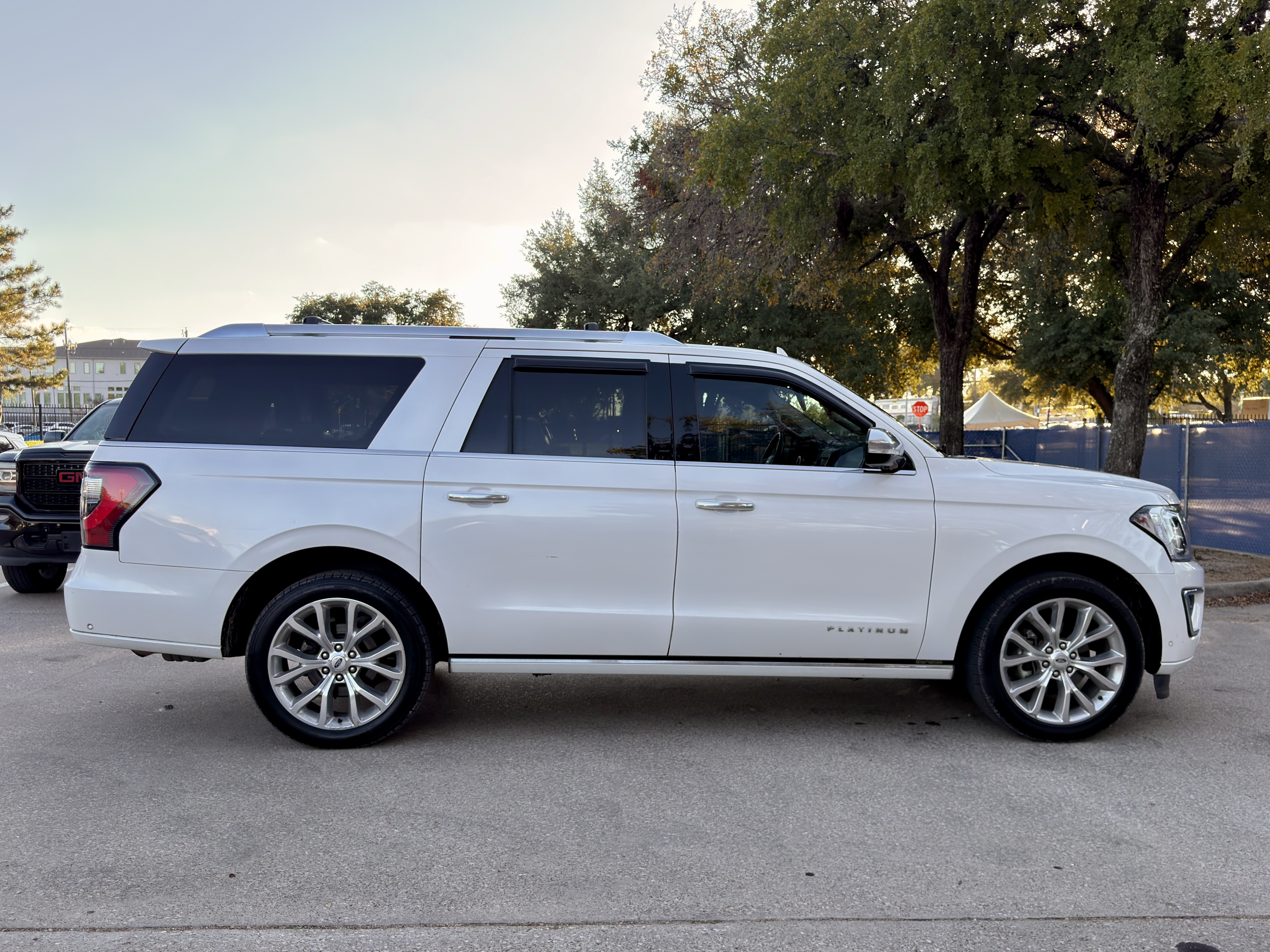 Used 2019 Ford Expedition Max Platinum AWD/4WD image 8