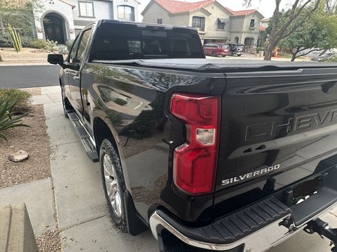 Used 2020 Chevrolet Silverado 1500 LTZ w/ LTZ Premium Package image 14