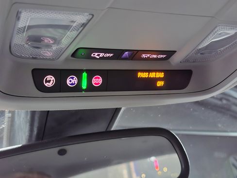 Used 2018 Chevrolet Malibu LT image 13