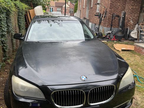 Used 2009 BMW 750Li image 12